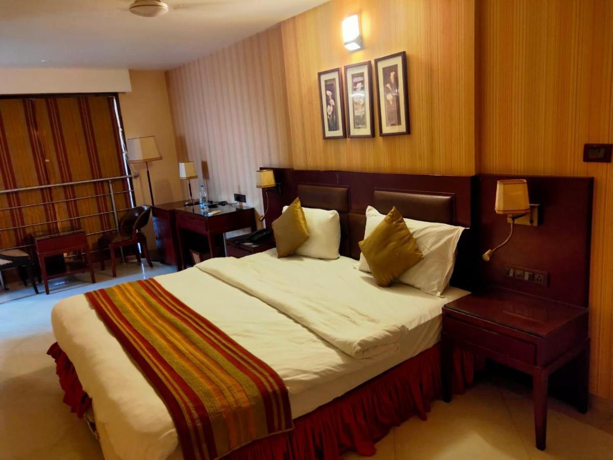 Hotel Rk Regency Ahmedabad Eksteriør billede